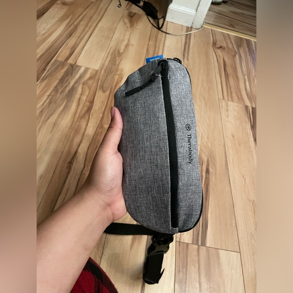 2 Therabody‎ x United Amenity Kit